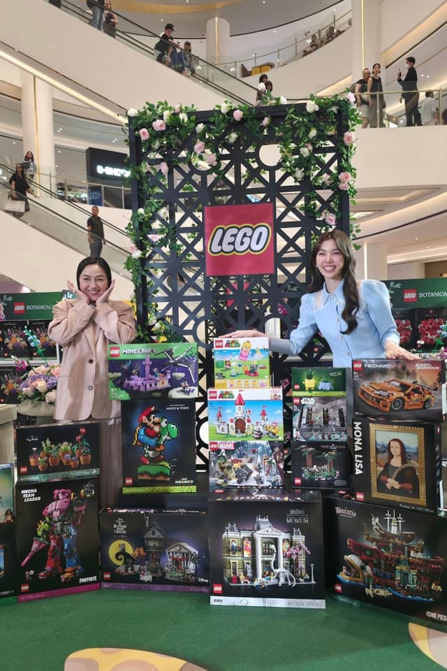 LEGO